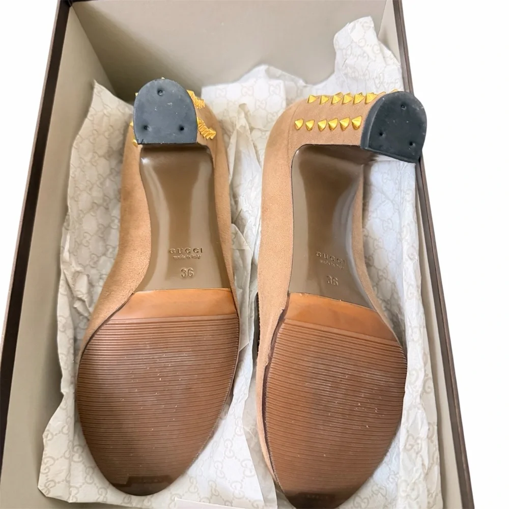 Gucci Women's Tan Suede Round-Toe Pumps - Picture 5 of 11